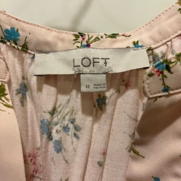 LOFT Medium pink floral sleeveless blouse - Picture 2 of 2